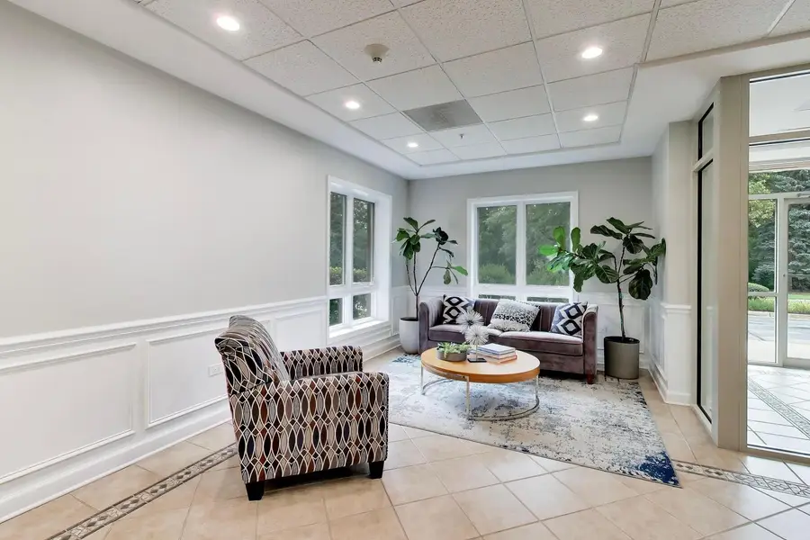 6801 N Milwaukee Avenue #410, Niles, IL 60714 - #3