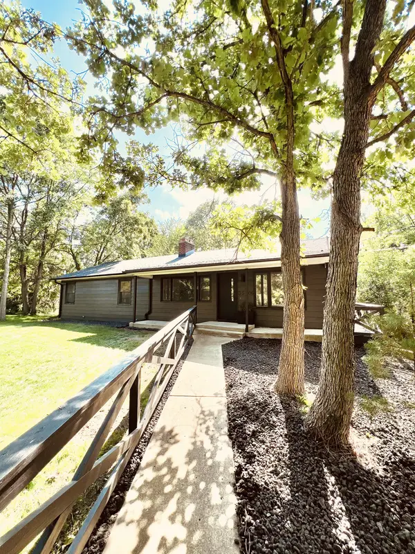 3S306 Winfield Road, Warrenville, IL 60555
