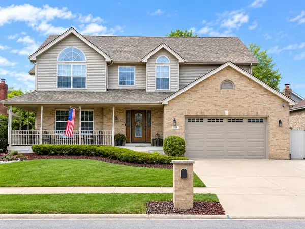 16611 Karen Springs Drive, Lockport, IL 60441