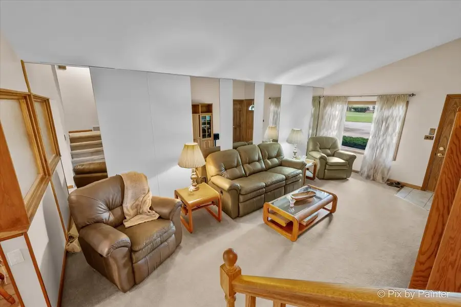 24 W Devon Avenue, Roselle, IL 60172 - #3