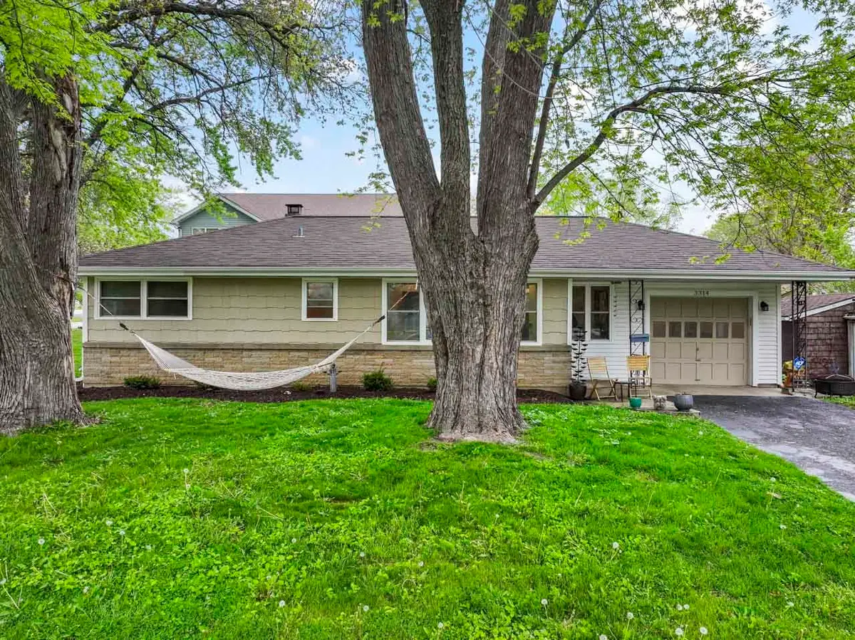3314 Washington Street, McHenry, IL 60050 - #1