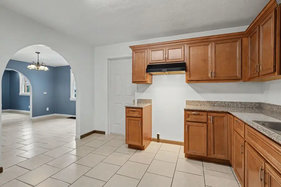 306 W Main Street, Stanford, IL 61774 - #3