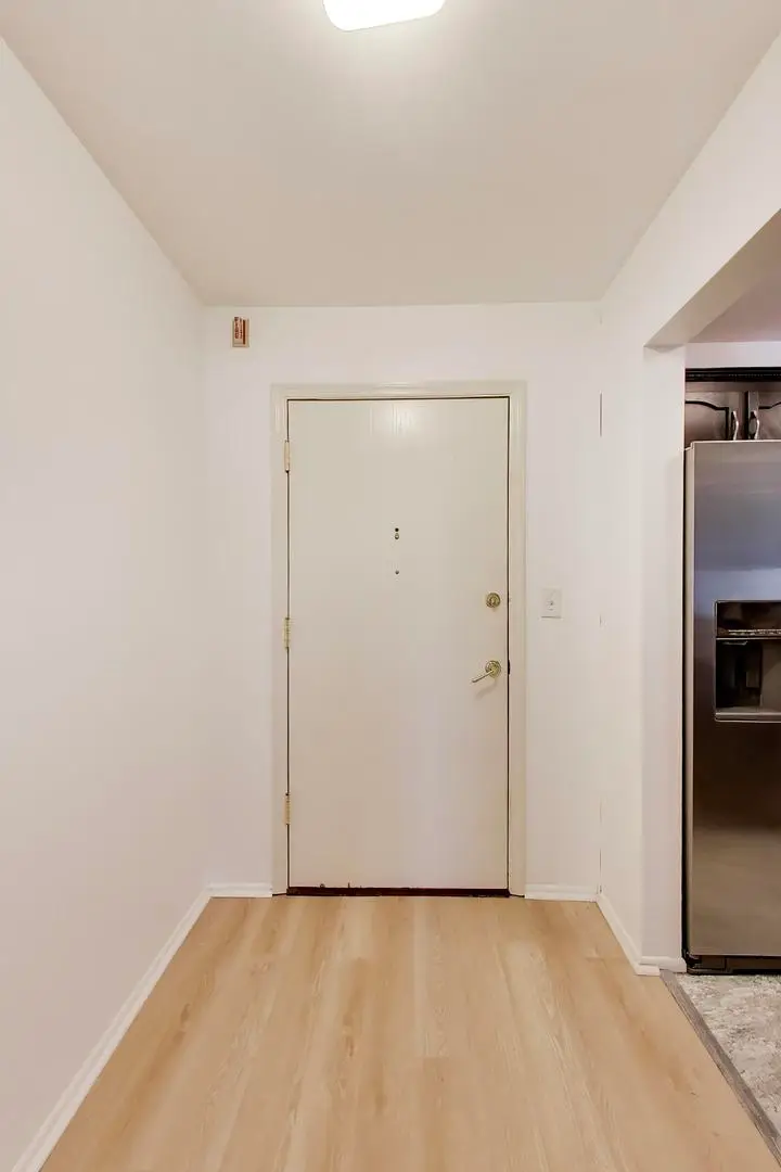 907 Curtiss Street #404, Downers Grove, IL 60515 - #2