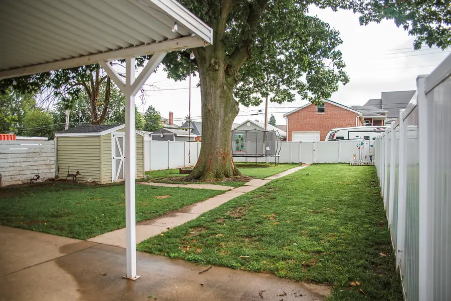 1208 N 9th Street, Quincy, IL 62301 - #3