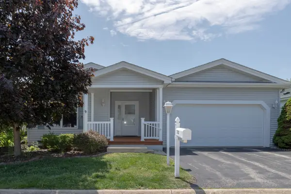 212 Rodeo Drive #2179, Grayslake, IL 60030