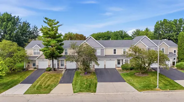 1660 College Green Drive, Elgin, IL 60123