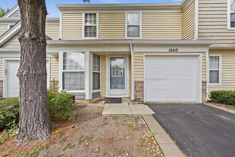 1660 College Green Drive, Elgin, IL 60123 - #3