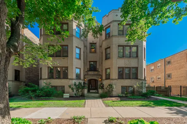 2651 W Greenleaf Avenue #3W, Chicago, IL 60645