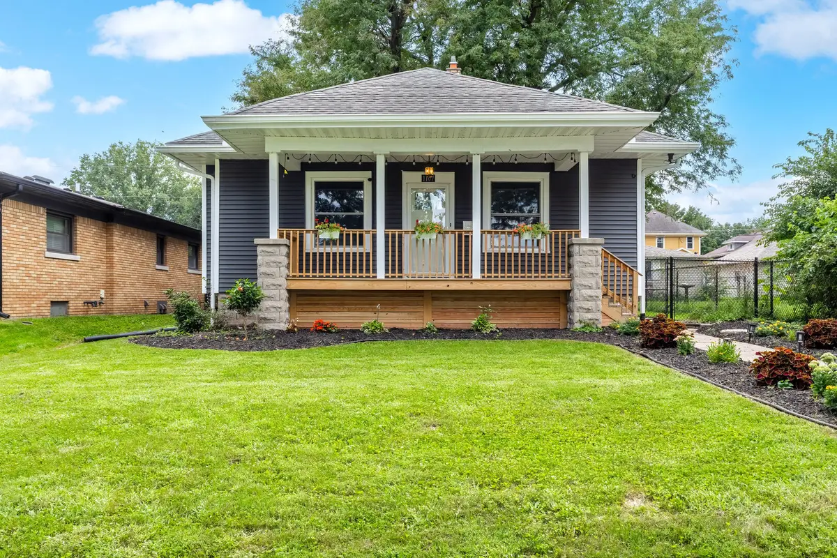 1107 W 16th Street, Davenport, IA 52804 - #1