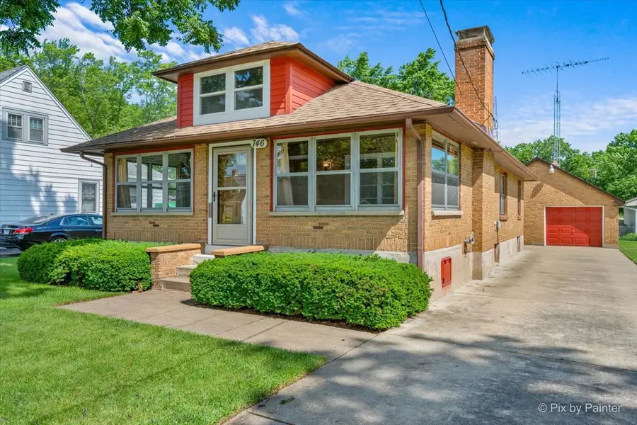 746 Parkway Avenue, Elgin, IL 60120 - #3