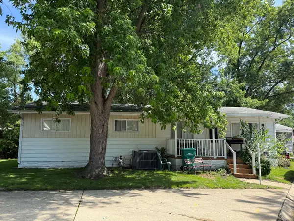 224 Big Peninsula Road, Elgin, IL 60123