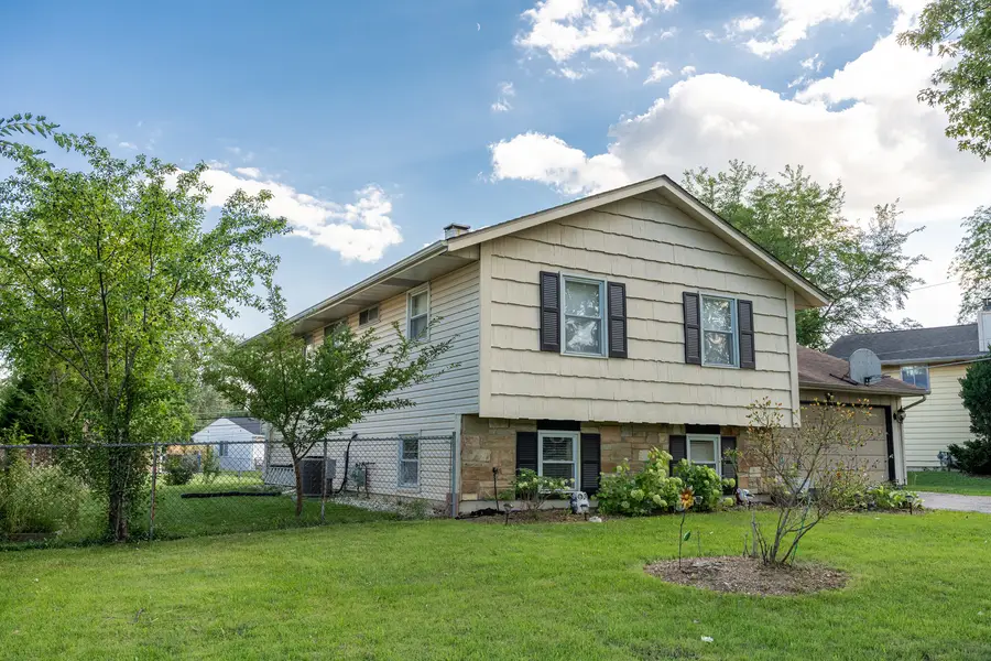 33 Jacobsen Avenue, Glendale Heights, IL 60139 - #3