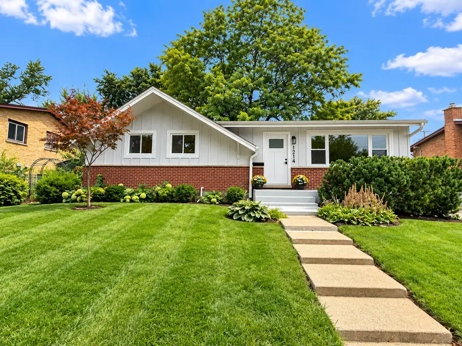 1214 N Crabtree Lane, Mount Prospect, IL 60056 - #2