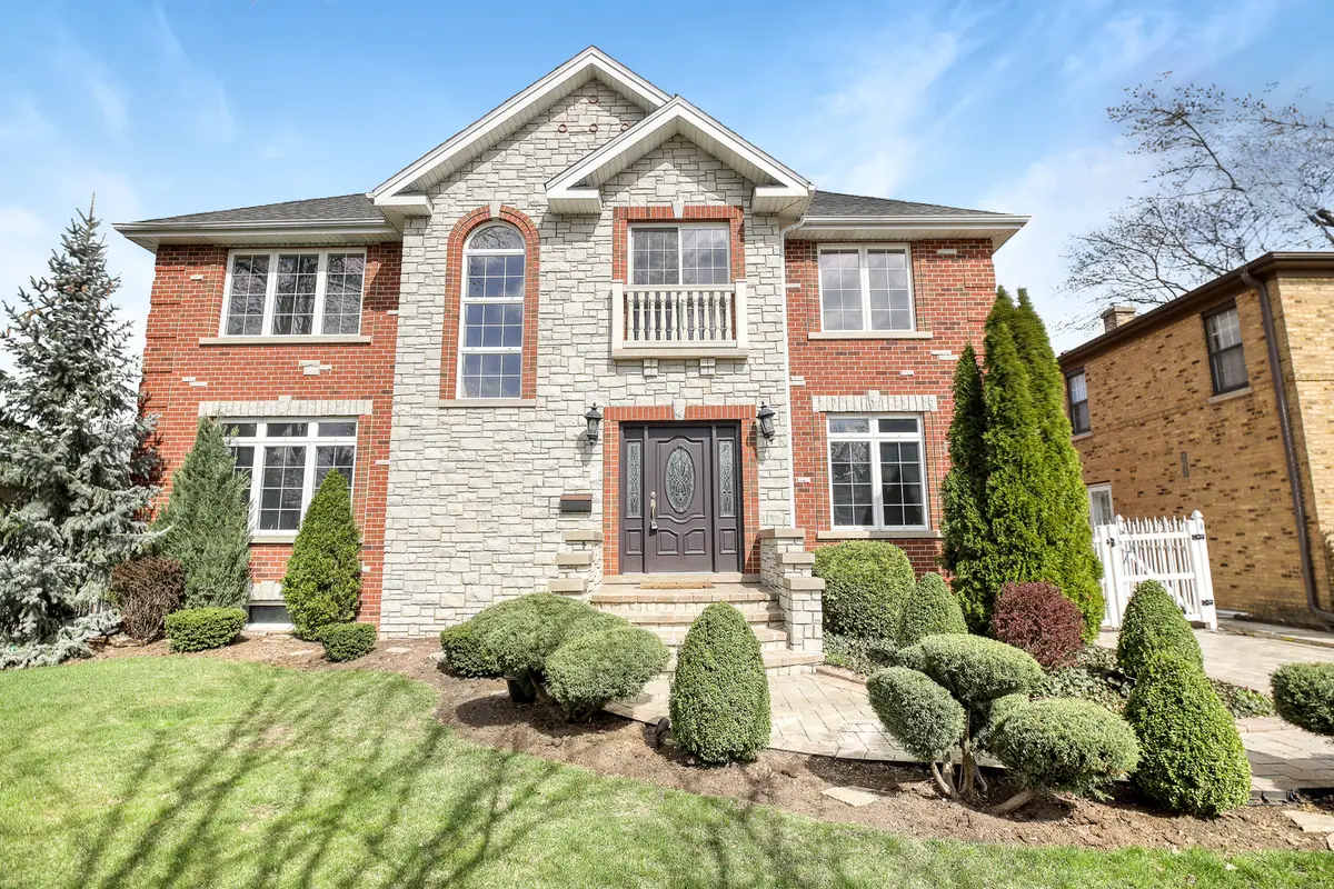 8105 N Oconto Avenue, Niles, IL 60714 - #1