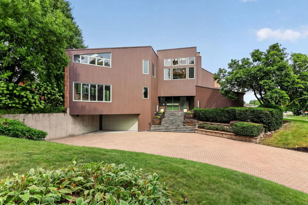 42 Royal Vale Drive, Oak Brook, IL 60523 - #1