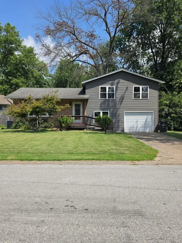 219 S Gray Drive, Carbondale, IL 62901