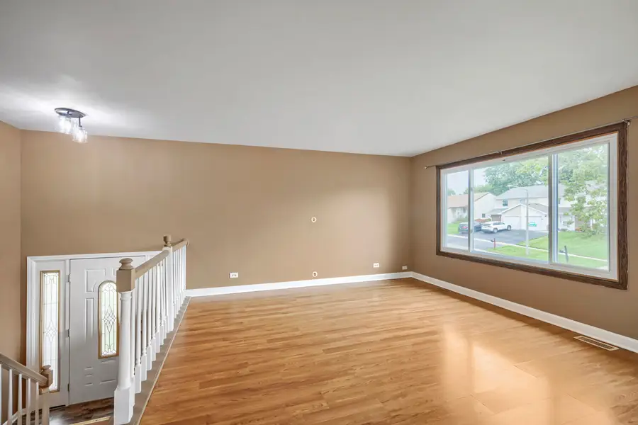 2165 Wildwood Court, Hanover Park, IL 60133 - #3