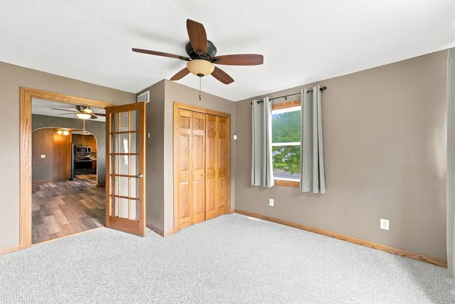 5231 11th Avenue B, Moline, IL 61265 - #3