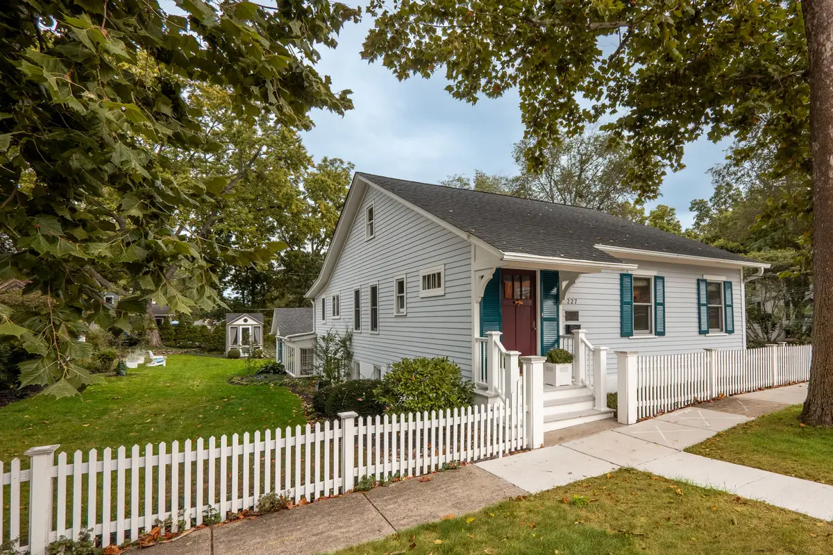 227 S 2nd Street, Geneva, IL 60134 - #1