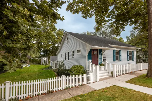 227 S 2nd Street, Geneva, IL 60134