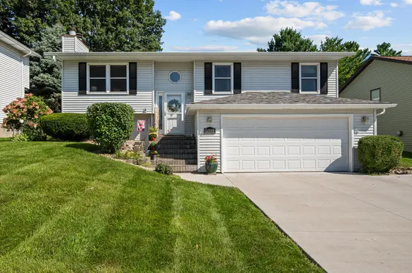 1358 W 49th Street, Davenport, IA 52806