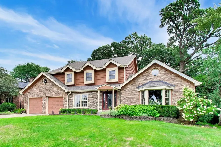 8751 Carlisle Court, Darien, IL 60561 - #2