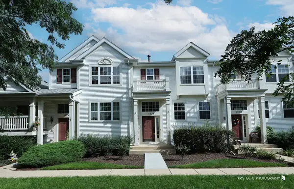 1225 Driftwood Lane, Pingree Grove, IL 60140