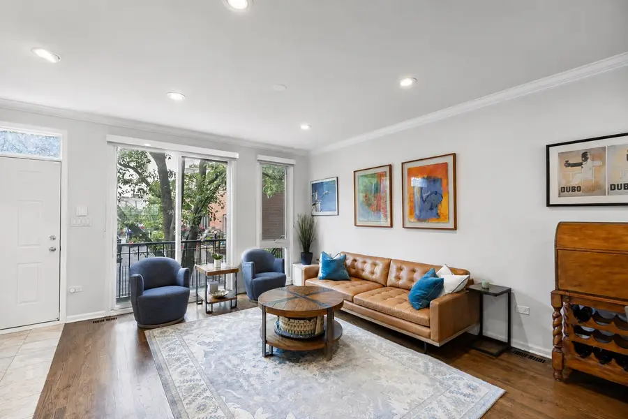 1522 W School Street #D, Chicago, IL 60657 - #3