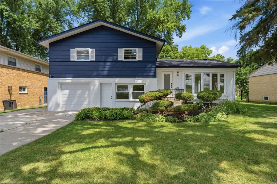 10 Linden Avenue, Buffalo Grove, IL 60089 - #2