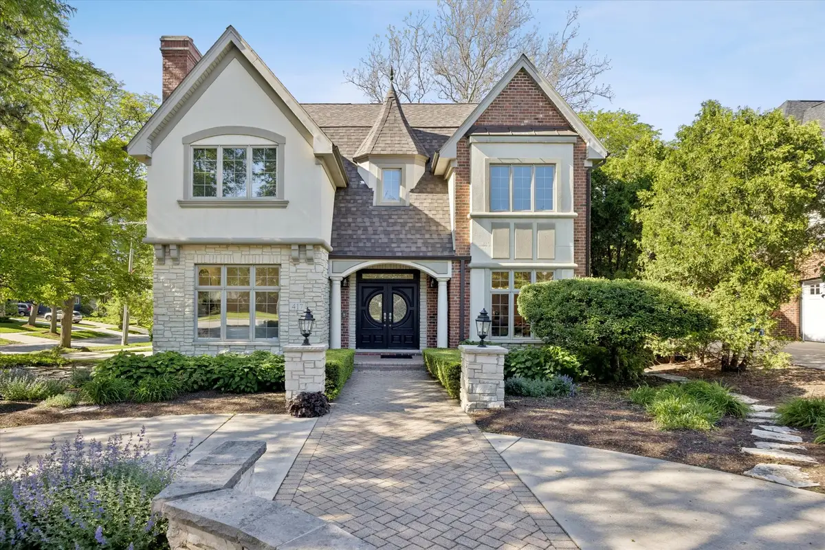 417 W 9th Street, Hinsdale, IL 60521 - #1