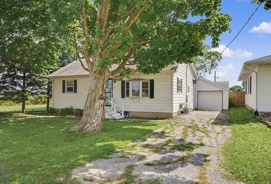 208 N Oak Street, Buckley, IL 60918 - #3