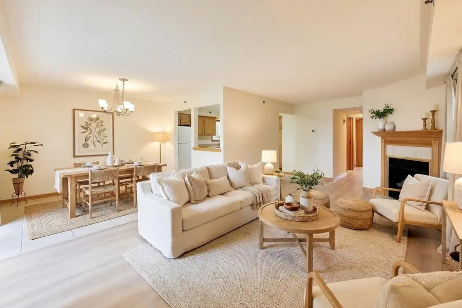4401 Pershing Avenue #2N, Downers Grove, IL 60515 - #3