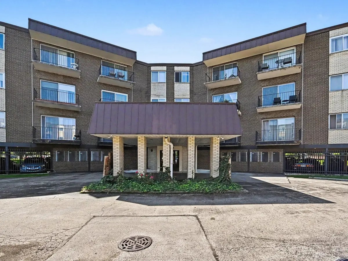 9840 S Pulaski Road #314, Oak Lawn, IL 60453 - #1