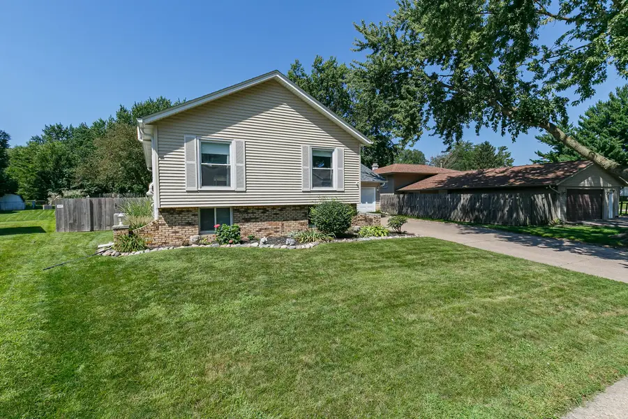 5710 N Fillmore Street, Davenport, IA 52806 - #2