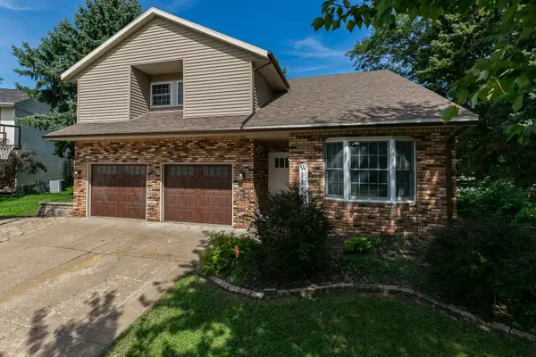 1122 W 59th Street, Davenport, IA 52806