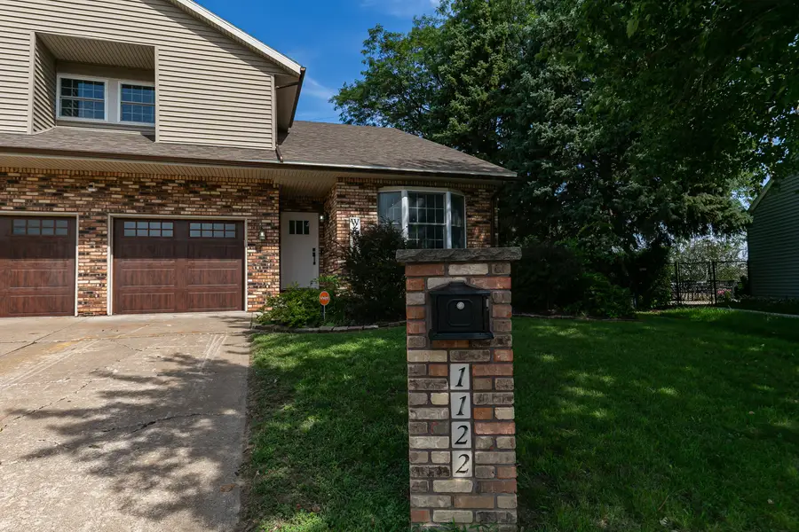 1122 W 59th Street, Davenport, IA 52806 - #3