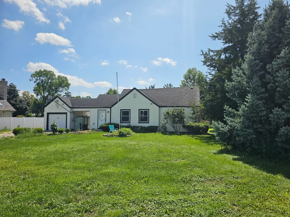 7911 W 92nd Street, Hickory Hills, IL 60457 - #1
