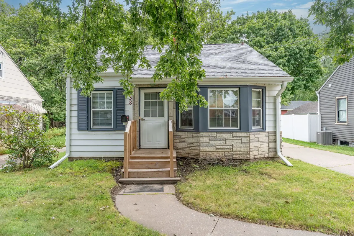 938 53rd Street, Moline, IL 61265 - #1