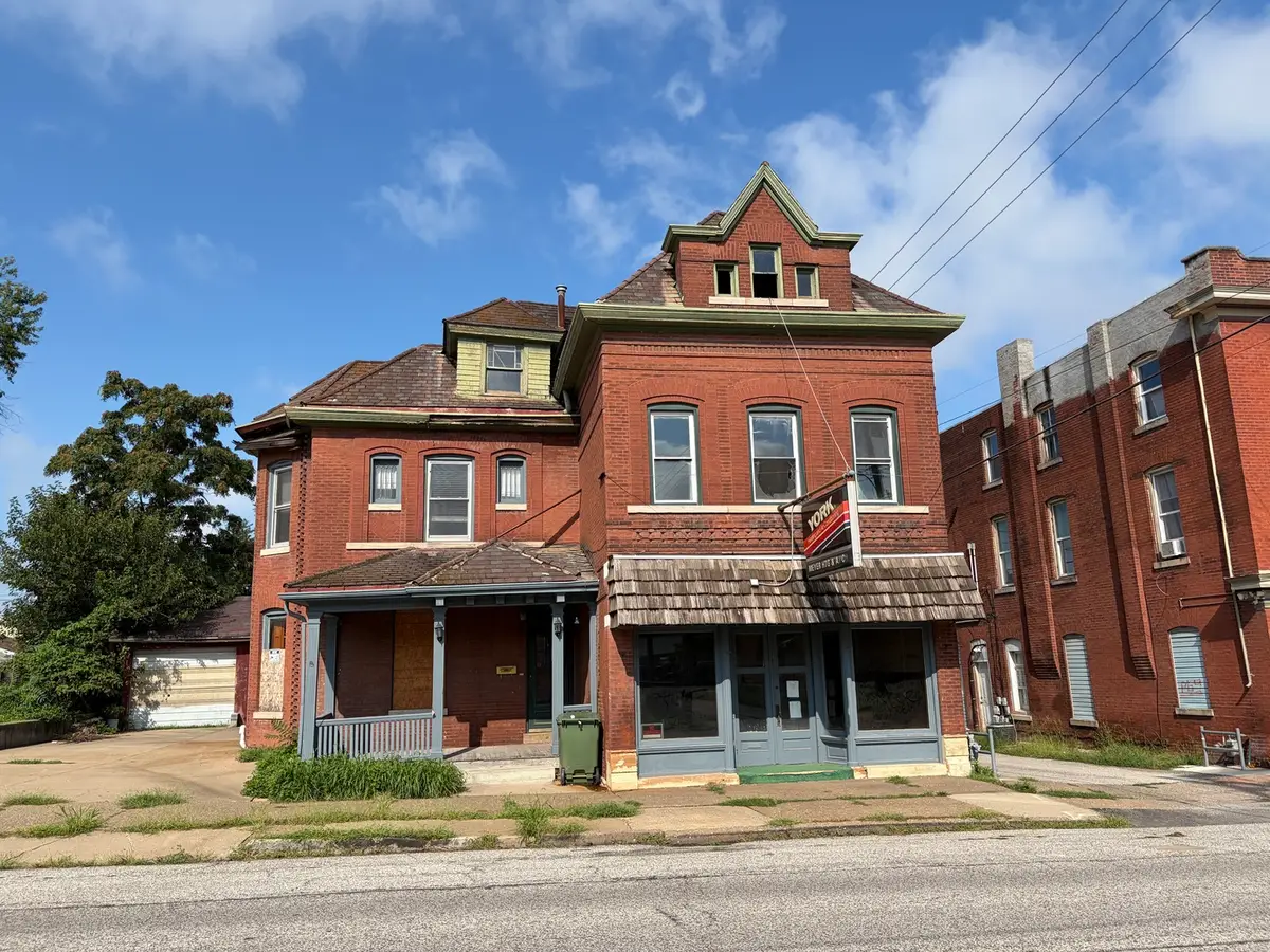 922 S 8th Street, Quincy, IL 62301 - #1