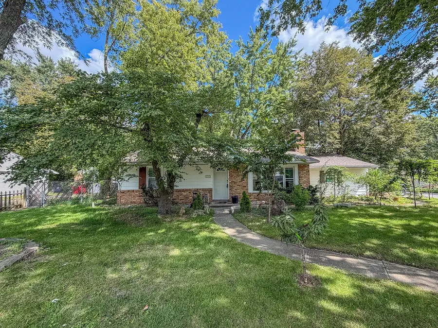 910 Maplepark Drive, Champaign, IL 61821 - #2