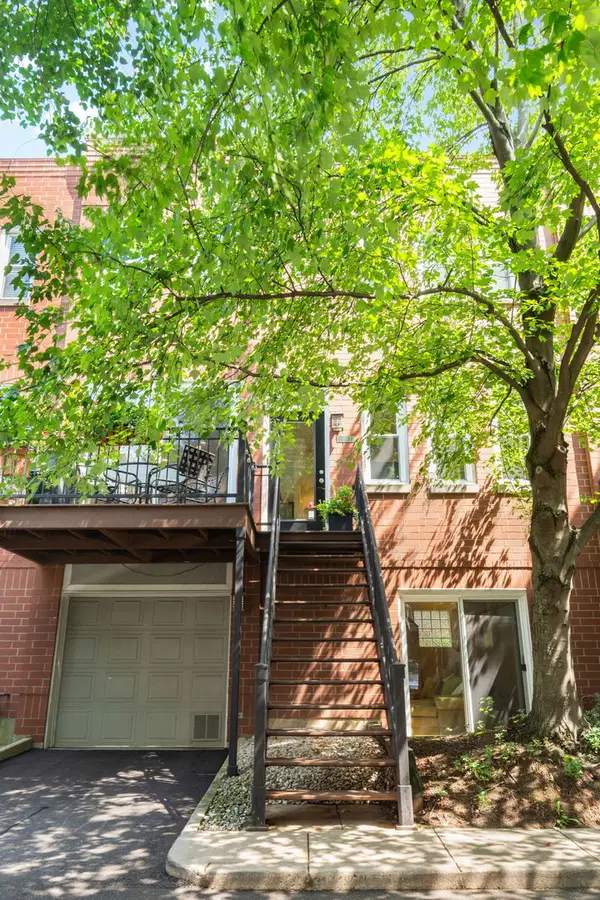 2825 N Wolcott Avenue #E, Chicago, IL 60657