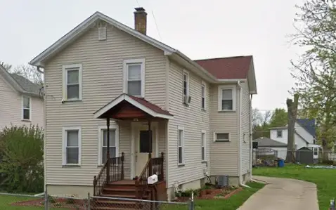 540 Hoyles Avenue, Aurora, IL 60505