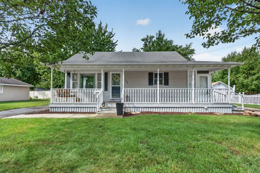 250 N Irving Street, Coal City, IL 60416 - #2