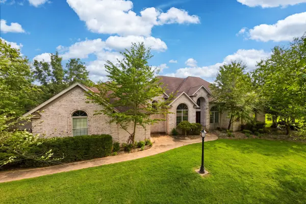 2201 Kingspointe Drive, Marion, IL 62959