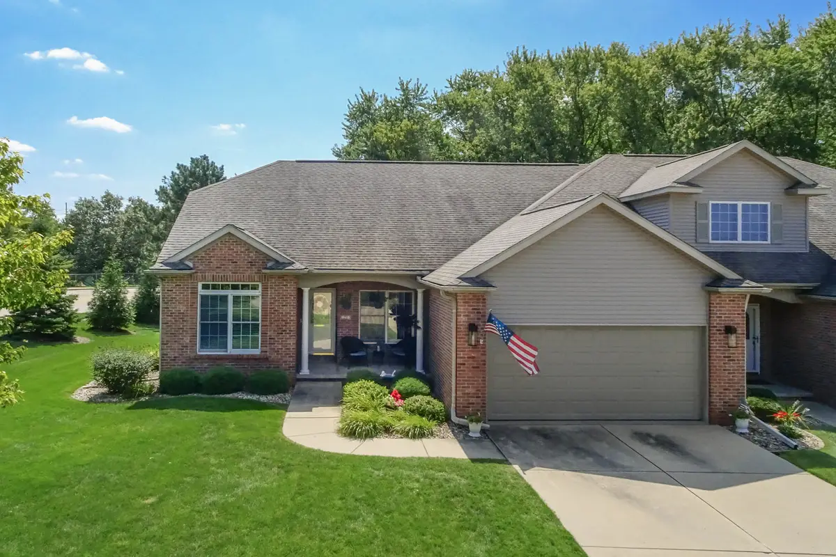 25 Spring Ridge Circle, Bloomington, IL 61704 - #1
