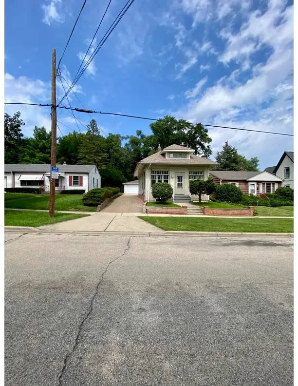 626 Bent Street, Elgin, IL 60120 - #2