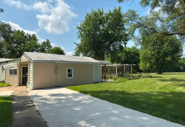 800 Lavern Avenue, Machesney Park, IL 61115