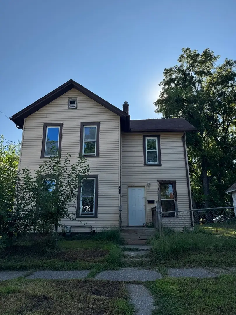 913 Vine Street, Davenport, IA 52804 - #1