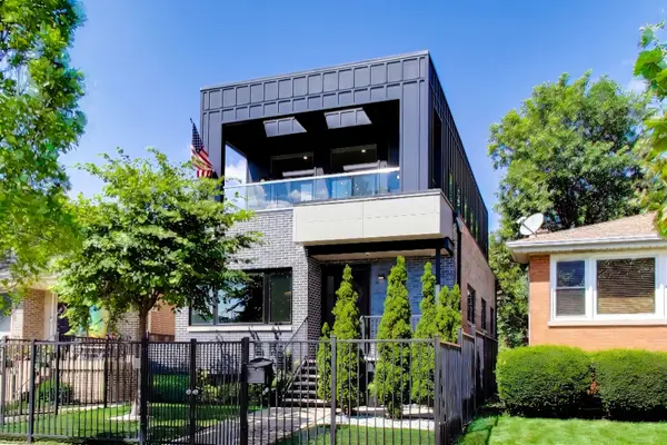 2326 W Erie Street, Chicago, IL 60612