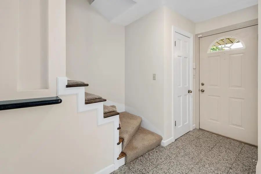 134 N 8th Avenue, Des Plaines, IL 60016 - #2